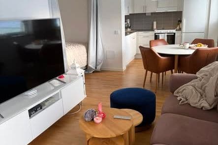 1:a med sovalkov och balkong i Norr